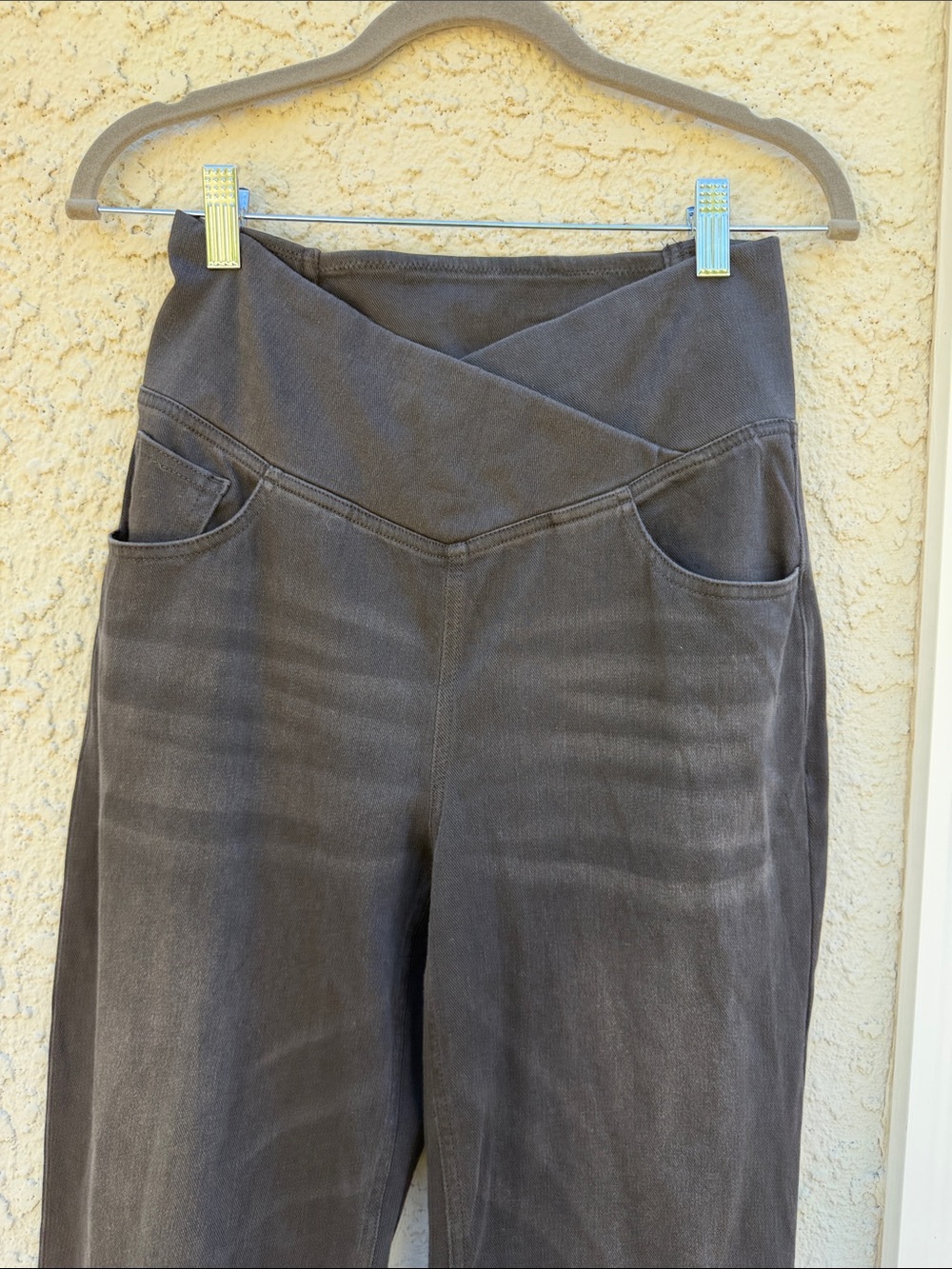 HALARA Flex Women's Crossover High Waist Tummy Control Straight Leg Jean Size M - Picture 3 of 9